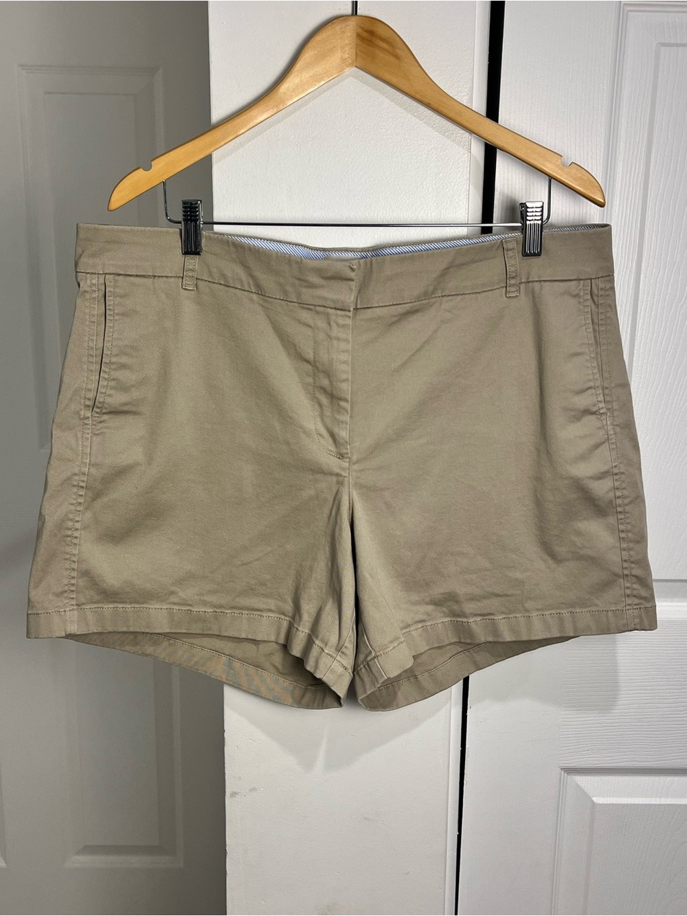 J.CREW Women's Chino Shorts Size 16 Khaki Tan Cotton Flat Front